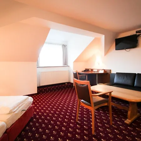 فندق Hotel-garni Obermeier 3*