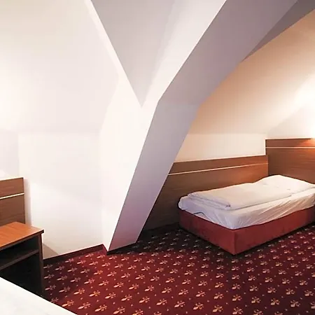 Otel Hotel-garni Obermeier Allershausen