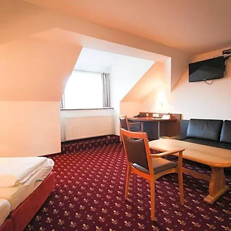 Otel Hotel-garni Obermeier Allershausen