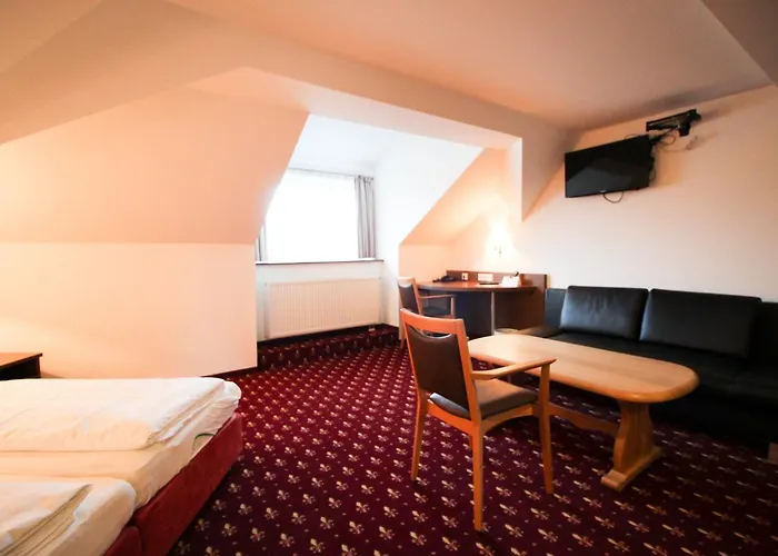 מלון Hotel-garni Obermeier 3*